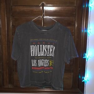 Grey hollister soft t-shirt perfect for summer!!🌞
